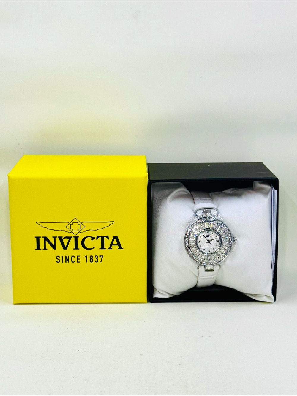 Invicta Celestial 70352 Woman’s Watch White W/Silver Dial & Crystals 30mm NWT - Picture 2 of 3